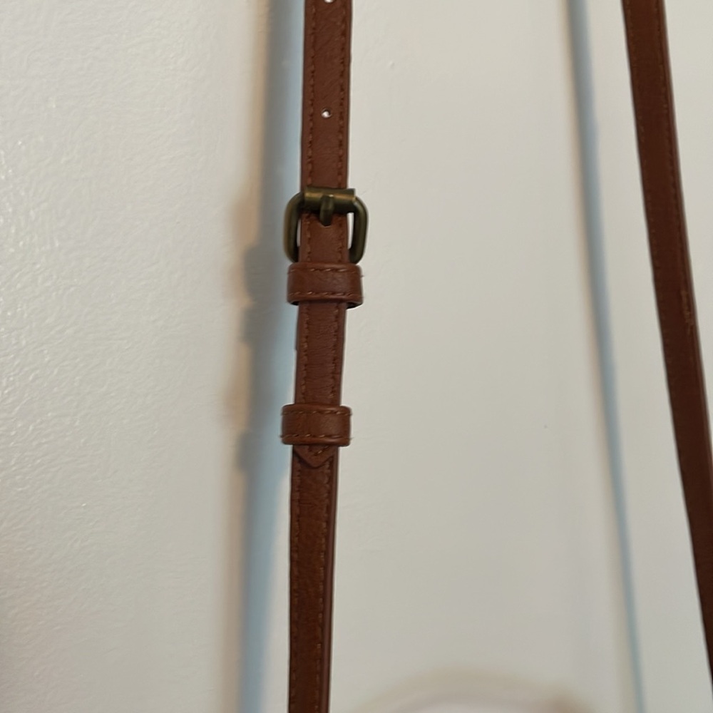 Women’s Universal Thread “Camera Bag” Crossbody P… - image 3